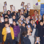 Entregan “El cuaderno perdido de Claudio Gay” en escuelas de la región de Aysén